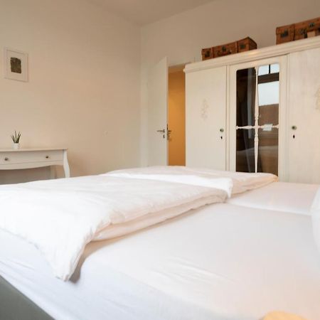 Jaybnb - Apartment Direkt Am Hafen Mit Terrasse Und Uhd Tv Dortmund Exteriör bild